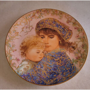 Vtg Knowles Mother's Day by Edna Hibel Collectible Plate w/ COA & Box #3470H